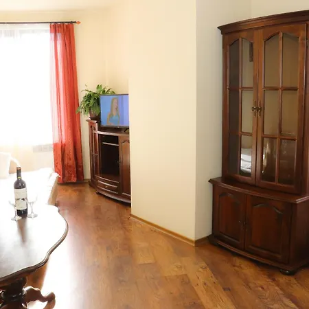 招待所 & Mountain Romance 3*